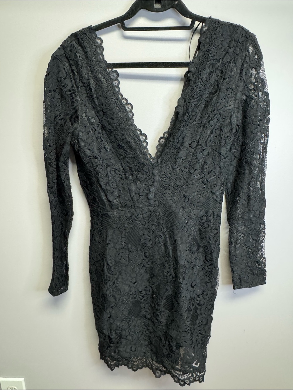 H&M Black Lace V-Neck Long Sleeve Dress
